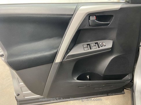 Used 2016 Toyota RAV4 LE image 12