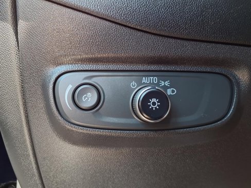 Used 2023 Chevrolet Equinox LT image 22