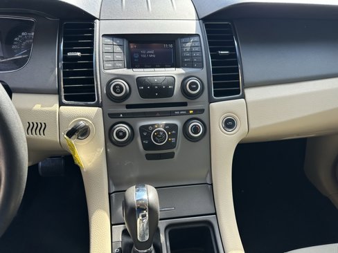 Used 2019 Ford Taurus SE image 23