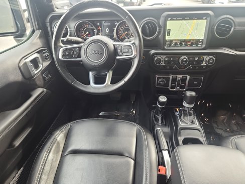 Used 2019 Jeep Wrangler Unlimited Sahara image 4