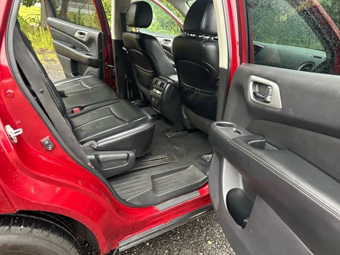 Used 2017 Nissan Pathfinder SL image 15