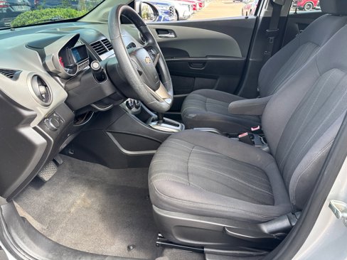 Used 2013 Chevrolet Sonic LT image 4