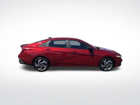 Certified 2025 Hyundai Elantra Sport image 6