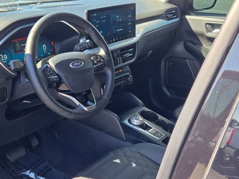 Used 2023 Ford Escape Platinum w/ Premium Technology Package image 18