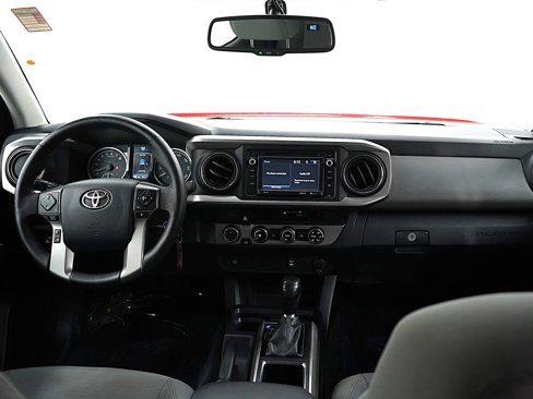 Used 2016 Toyota Tacoma SR5 image 12