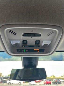 Used 2019 Chevrolet Traverse LT w/ LT Premium Package image 33