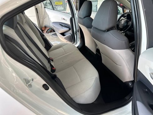 Used 2021 Toyota Corolla LE image 22