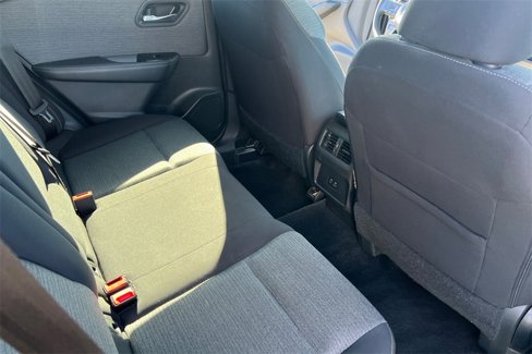 Used 2023 Nissan Rogue SV image 21