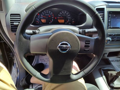 Used 2010 Nissan Frontier SE w/ SE Value Truck Pkg image 27