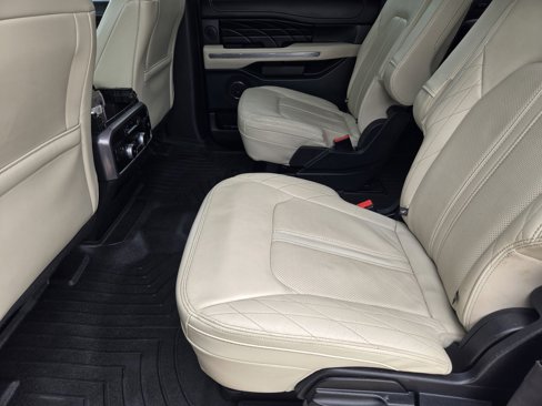 Certified 2021 Ford Expedition Max Platinum image 30