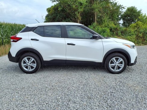 Used 2020 Nissan Kicks S image 25