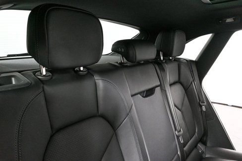 Certified 2025 Porsche Macan image 24