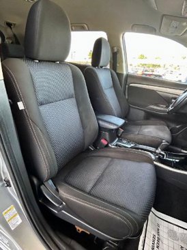 Used 2018 Mitsubishi Outlander SE image 10