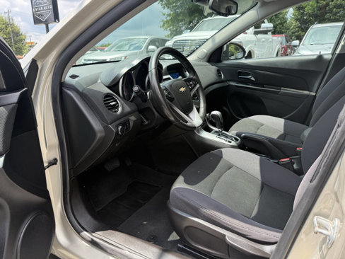 Used 2013 Chevrolet Cruze LT image 8