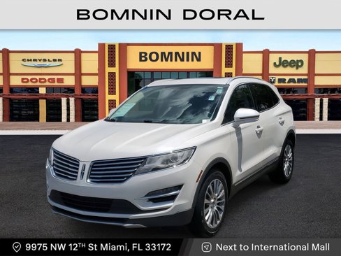 Used 2017 Lincoln MKC Reserve image 1