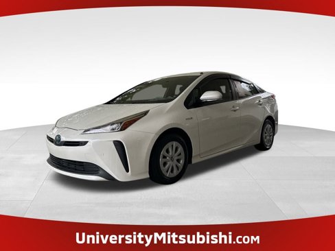Used 2019 Toyota Prius L Eco image 1
