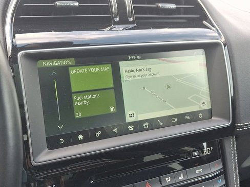 Used 2018 Jaguar F-PACE R-Sport image 18