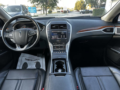 Used 2016 Lincoln MKZ image 29