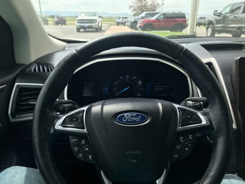 Used 2021 Ford Edge SEL w/ Convenience Package image 11
