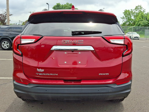 Certified 2022 GMC Terrain SLE w/ Driver Convenience Package image 5