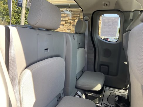 Used 2019 Nissan Frontier S image 27