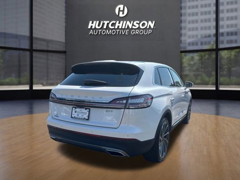 Used 2019 Lincoln Nautilus Reserve image 3
