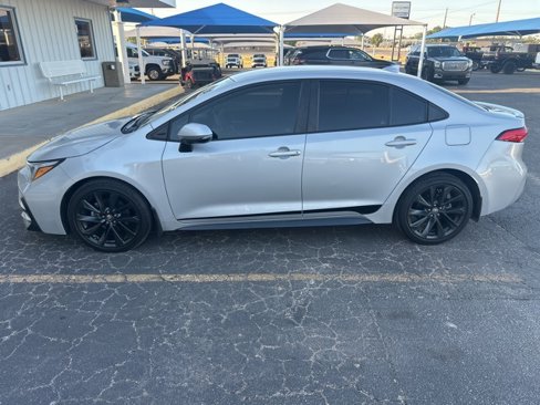 Used 2023 Toyota Corolla SE image 4