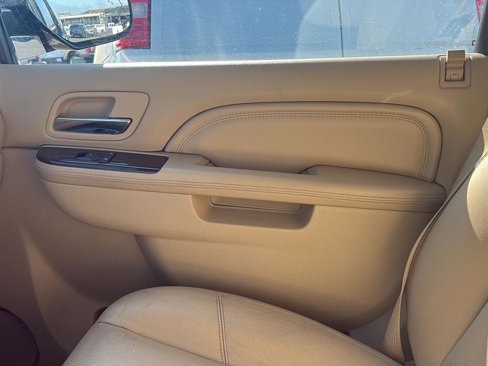 Used 2012 Cadillac Escalade Luxury image 15