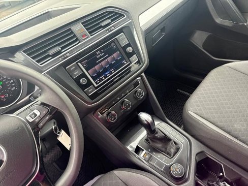 Used 2020 Volkswagen Tiguan S image 13