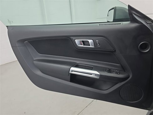 Used 2020 Ford Mustang Coupe image 24