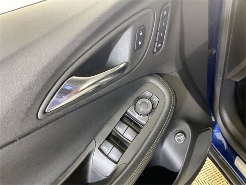Used 2023 Buick Encore GX Essence image 26