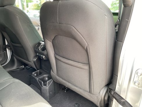 Used 2022 Jeep Wrangler Unlimited Sport image 30
