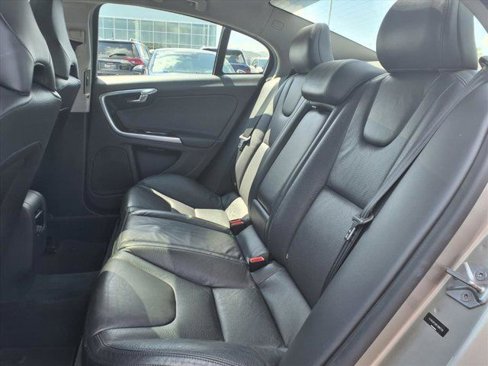 Used 2014 Volvo S60 T5 image 10