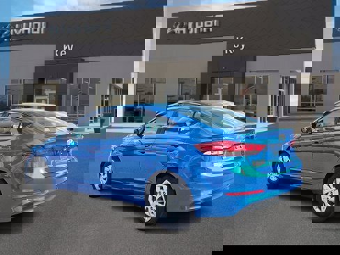 Used 2018 Hyundai Elantra SE image 5
