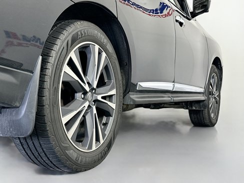 Used 2020 Nissan Pathfinder Platinum w/ Cargo Package image 15