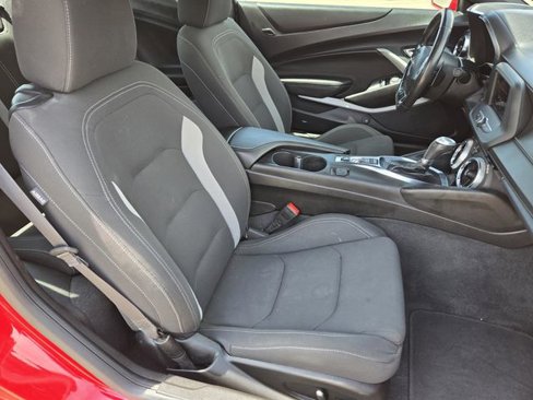 Used 2023 Chevrolet Camaro LT image 27