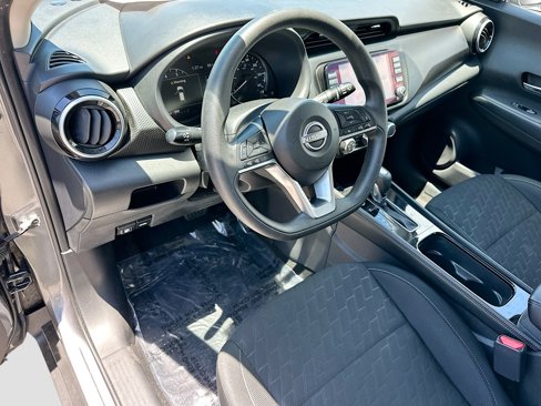 Certified 2024 Nissan Kicks SV image 9
