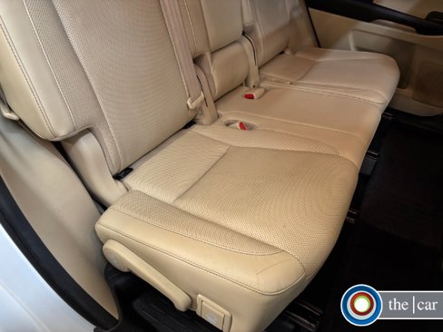 Used 2018 Toyota Highlander Limited Platinum image 16