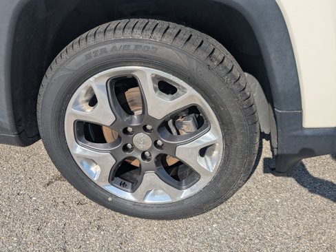 Used 2019 Jeep Compass Limited image 11