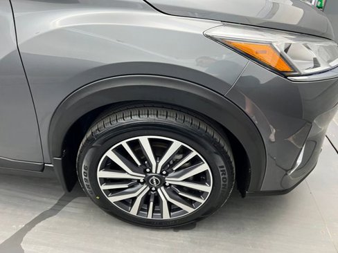 Used 2022 Nissan Kicks SV image 12