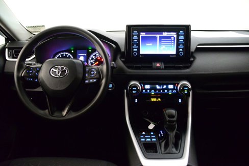 Used 2021 Toyota RAV4 XLE image 25