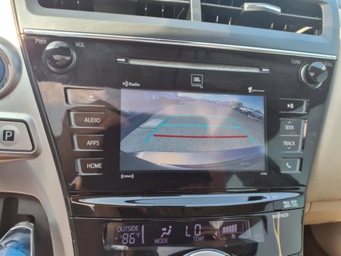 Used 2017 Toyota Prius V Five image 15