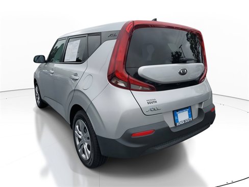 Used 2020 Kia Soul LX image 4