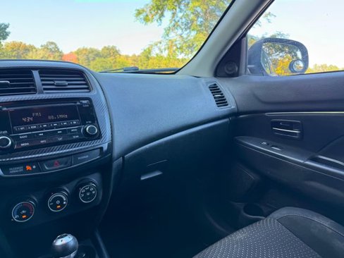 Used 2016 Mitsubishi Outlander Sport ES image 10