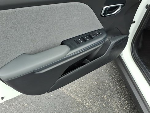 New 2025 Kia K4 EX image 12