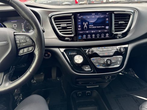 Certified 2019 Chrysler Pacifica Touring-L Plus w/ Advanced Safetytec Group image 22