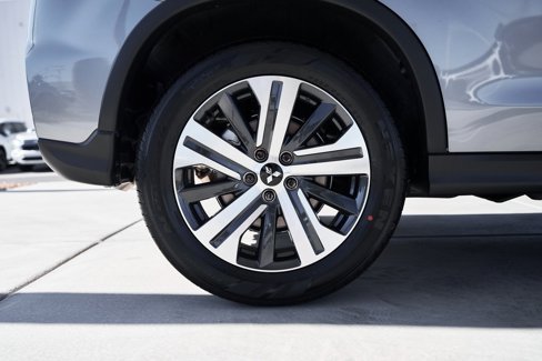 New 2025 Mitsubishi Outlander Sport SE image 9