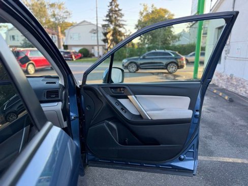 Used 2014 Subaru Forester 2.5i Premium w/ All-Weather Package image 28