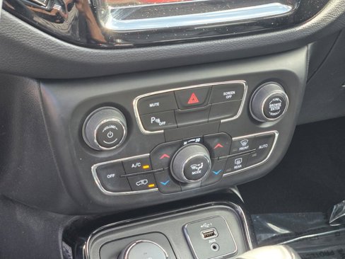 Used 2019 Jeep Compass Limited w/ Safety & Security Group image 26