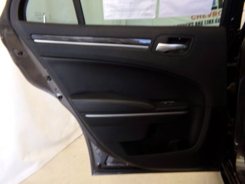 Used 2020 Chrysler 300 Touring w/ Sport Appearance Package image 12